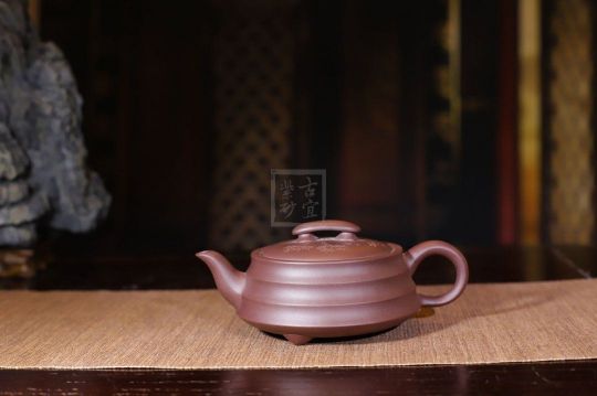 《三足橋韻》宜興紫砂工藝美術師手工紫砂壺茶具壺紫茄泥